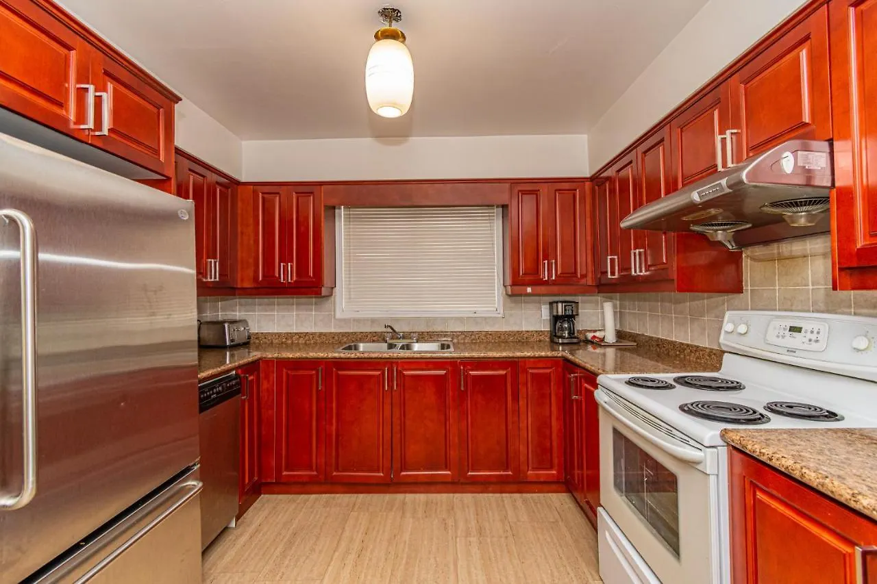 A1 Holiday Family House Niagara Falls Holiday home